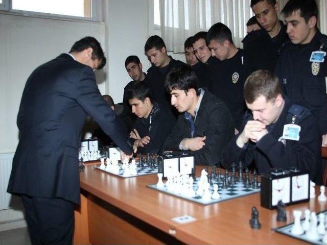 Bitlis Eren &Uuml;niversitesi&rsquo;nde Satran&ccedil;ta Başarı 1