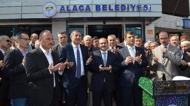 Alaca Belediye Başkanı Eyvaz Mazbatasını Aldı 1