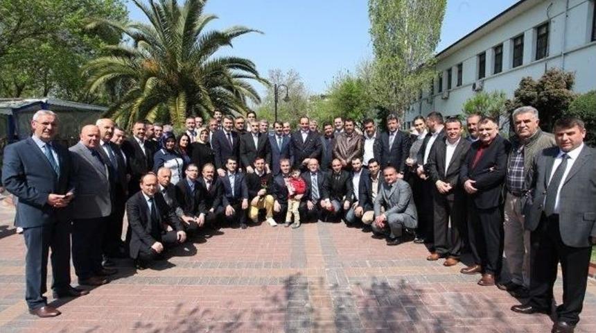 Başkan To&ccedil;oğlu Ak Parti Serdivan Teşkilatıyla Bir Araya Geldi