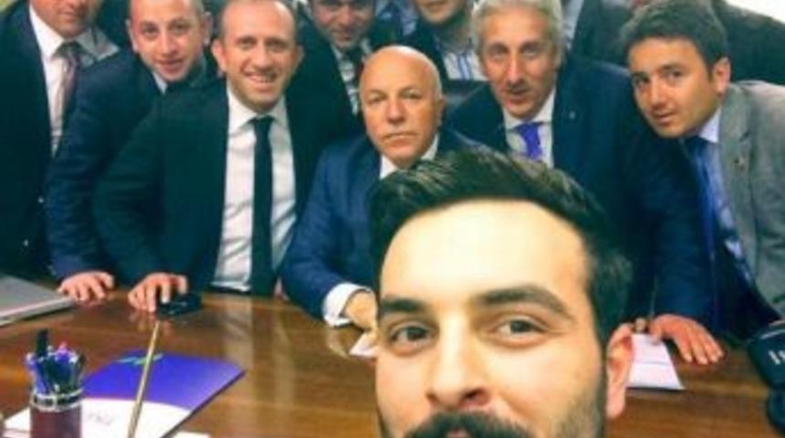 Sekmen&rsquo;den Makam Selfıesi