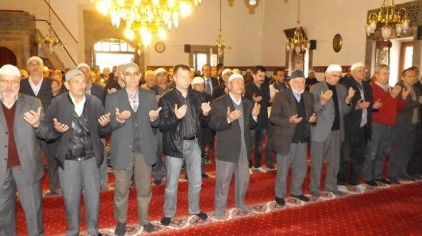 Başbuğ, &Ouml;l&uuml;m&uuml;n&uuml;n 17'nci Yıl D&ouml;n&uuml;m&uuml;nde Boz&uuml;y&uuml;k'te De Anıldı