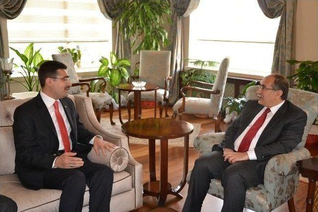 M&uuml;siad Manisa Şube Y&ouml;netimi Vali Savaş&rsquo;ı Ziyaret Etti 1