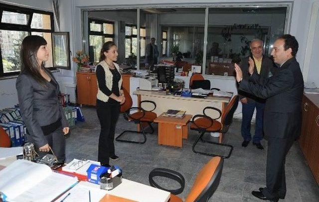 Baydemir Mesai Arkadaşlarıyla Vedalaştı 1