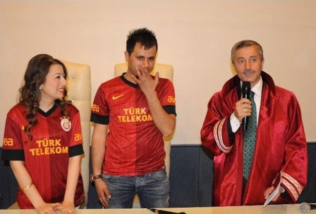 (&ouml;zel Haber) Fanatik Nikah