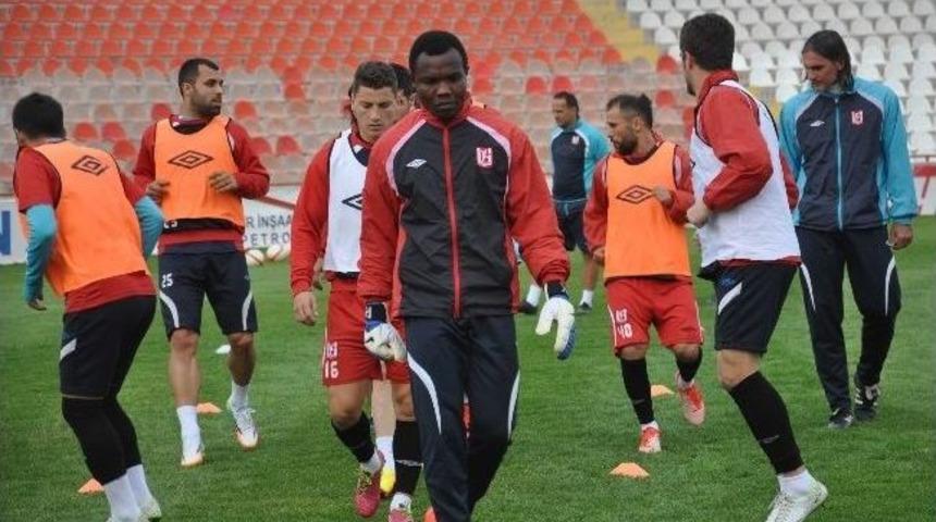 Balıkesirspor, Orduspor Ma&ccedil;ına 3 Puan Parolası İle Hazırlanıyor