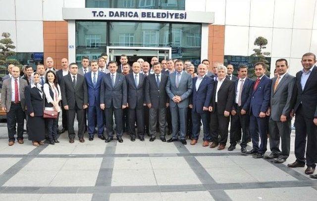 Bakan Fikri Işık Şükrü Karabacak'ı Tebrik Etti