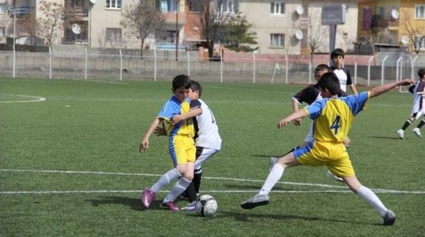 K&uuml;&ccedil;&uuml;kler Futbol M&uuml;sabakaları Yapıldı
