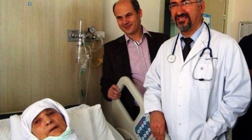 (&ouml;zel Haber) D&uuml;nyanın En Yaşlı Kalp Hastası Ameliyat Oldu
