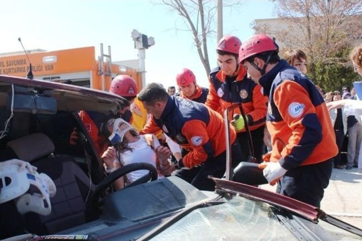 Yy&uuml;&rsquo;de Yapılan Deprem Tatbikatı Ger&ccedil;eği Aratmadı