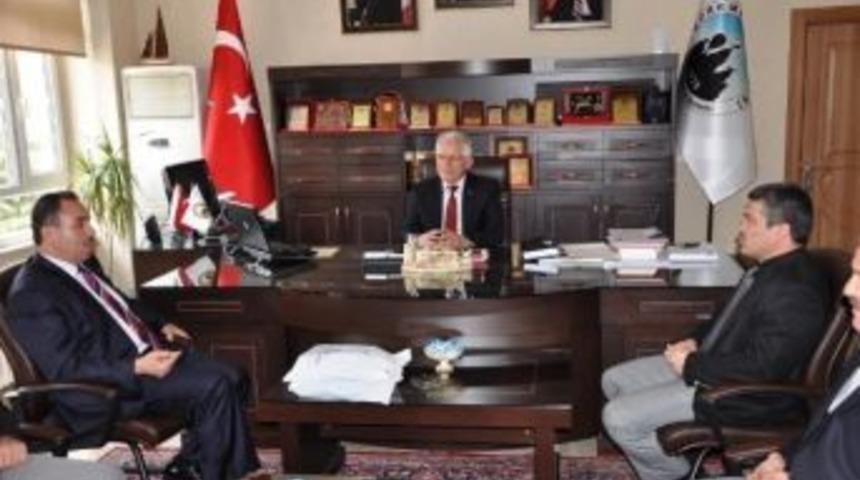 İl M&uuml;ft&uuml;s&uuml; Yakup &Ouml;zt&uuml;rk&rsquo;ten Başkan Cingil&rsquo;e Ziyaret