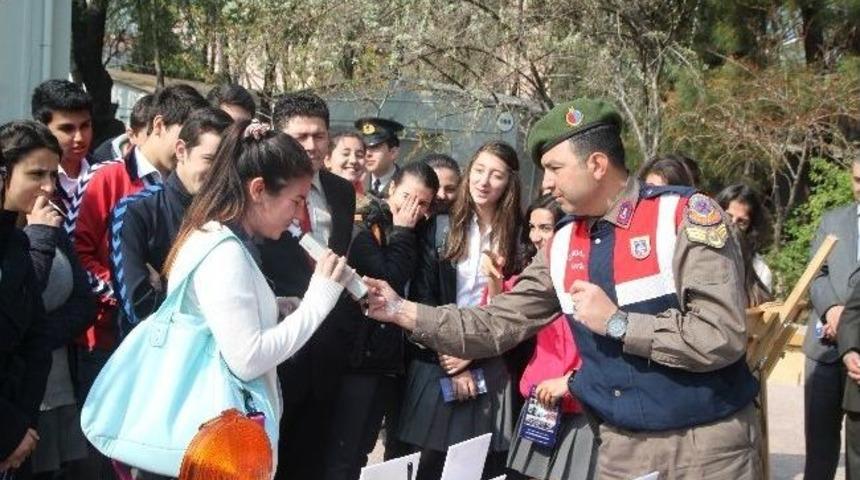 &Ouml;ğrencilerden Jandarma&rsquo;ya Ziyaret