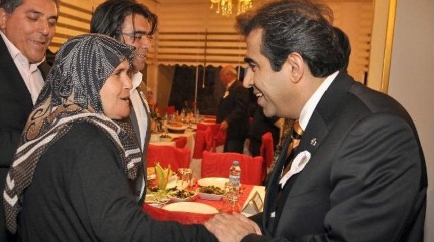 Vali G&uuml;zeloğlu Şehit Ve Gazi Polis Ailelerini Yalnız Bırakmadı