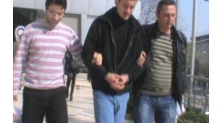Kapka&ccedil;&ccedil;ı Polisten Ka&ccedil;amadı