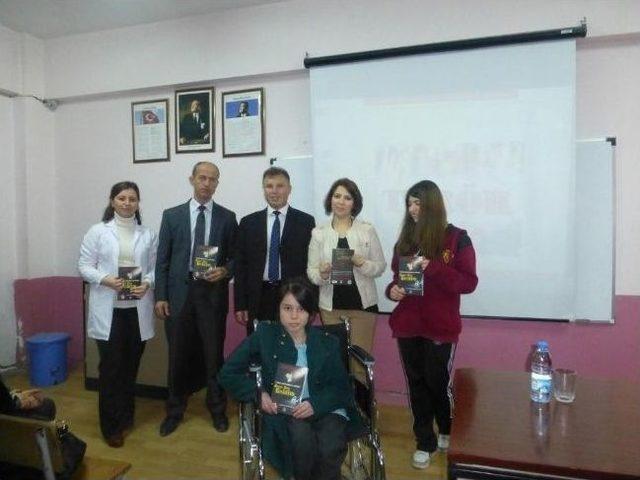 Kırklareli Emniyetinden 'gençlik Ve Güvenli Gelecek' Konferansı