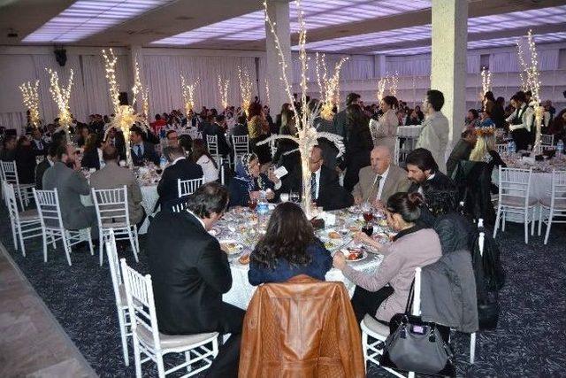 Kayseri&rsquo;de Avukatlar Yemekte Bir Araya Geldi 1