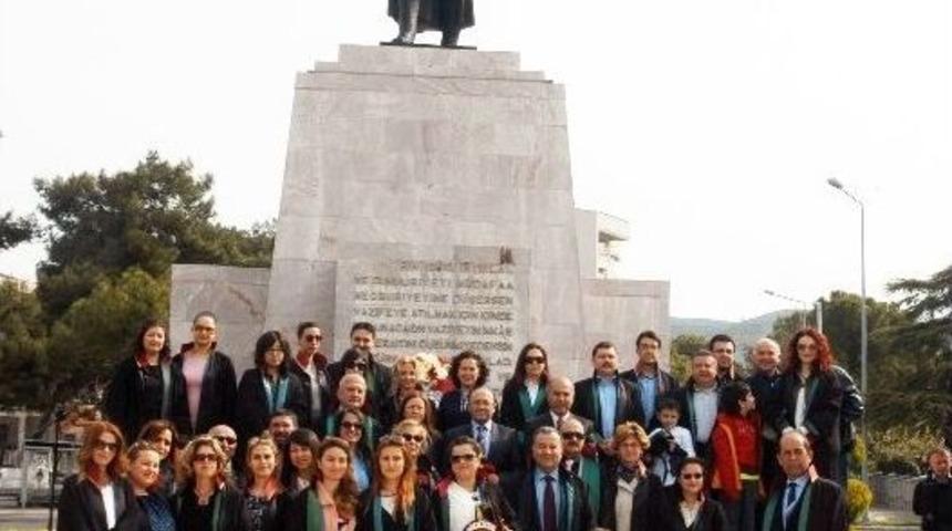 Avukatlar Kırgın, Kızgın Ve &Uuml;z&uuml;nt&uuml;l&uuml;