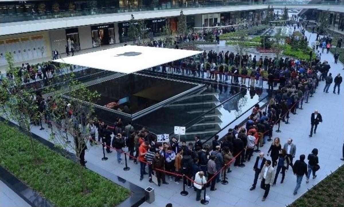 Apple, İstanbul&rsquo;da Merakla Beklenen Mağazasını A&ccedil;tı