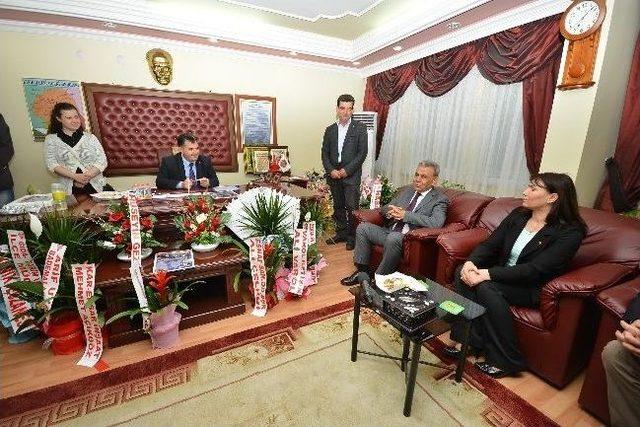Kocaoğlu&rsquo;ndan Ak Parti&rsquo;li Başkana Ziyaret 1