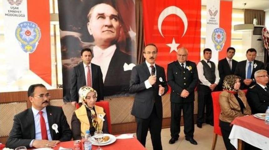 Uşak'ta Polis Haftası Etkinlikleri Başladı, Şehit Aileleri Ve Gaziler Yemekte Bir Araya Geldi
