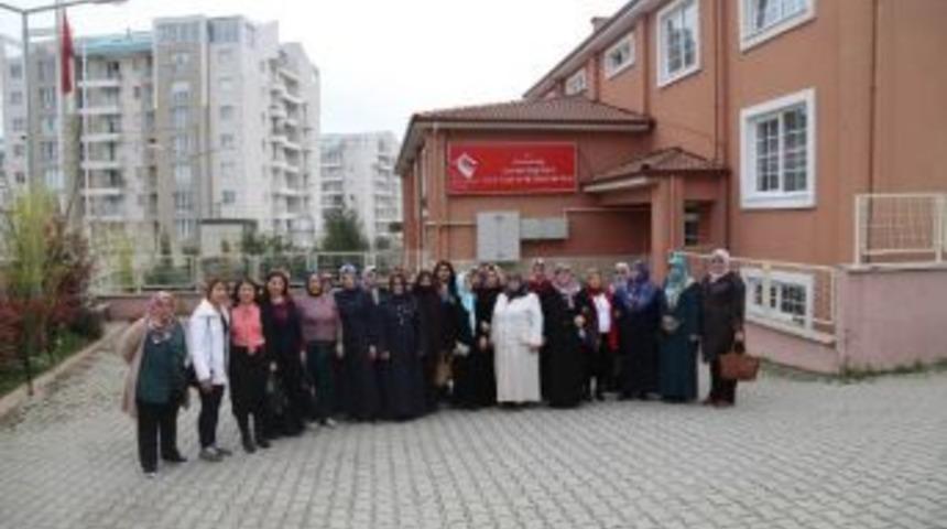 Ko-mek'ten Sevgi Evleri Ziyareti