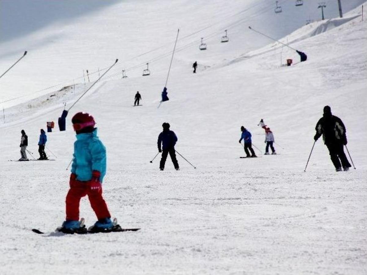 Erzurum&rsquo;da Nisan Ayında Kayak Keyfi