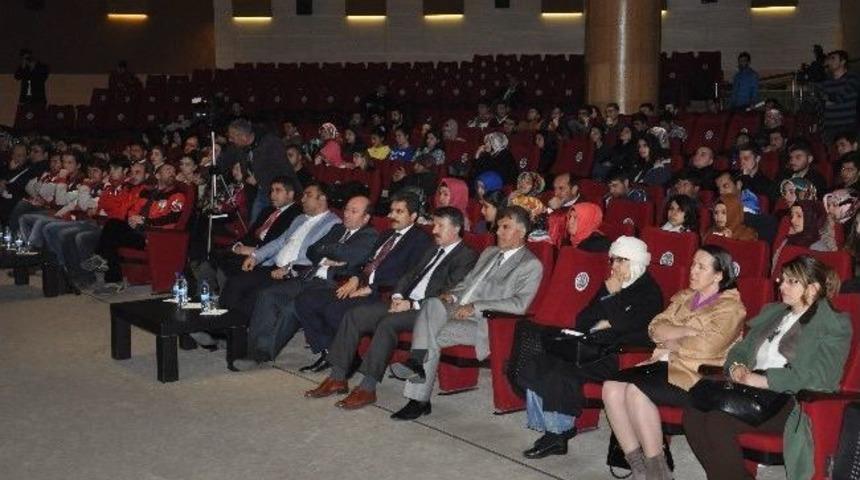 Nasuh Mahruki&rsquo;nin &ldquo;yery&uuml;z&uuml; G&uuml;ncesi&rdquo; Başlıklı S&ouml;yleşisi