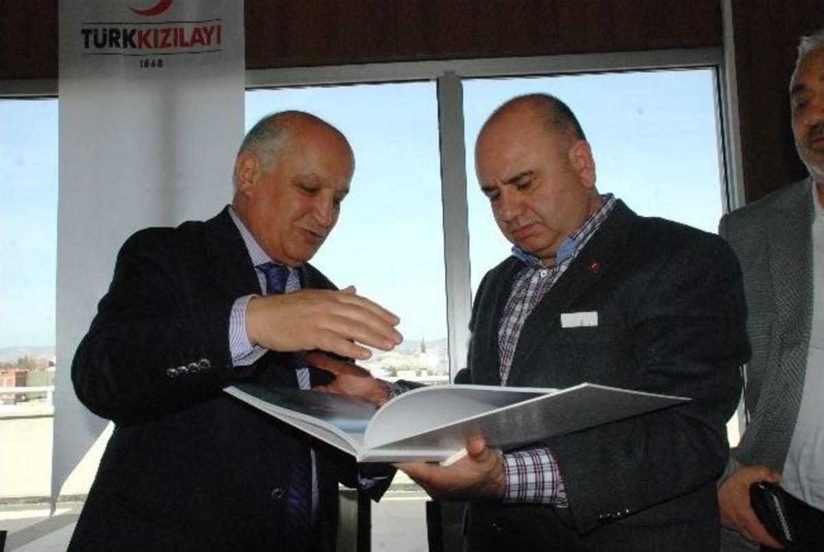 T&uuml;rk Kızılayı Genel Başkanı Akar, Gediz Muratdağı Gen&ccedil;lik Ve Sağlık Kampı&rsquo;nı İnceledi