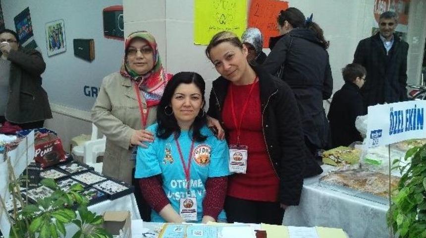 Eskişehir'de Otistik &Ccedil;ocuklar İ&ccedil;in Kermes