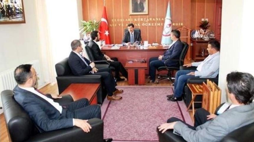 Esgiad'dan Milli Eğitim M&uuml;d&uuml;r&uuml; &Ouml;zen'e Ziyaret