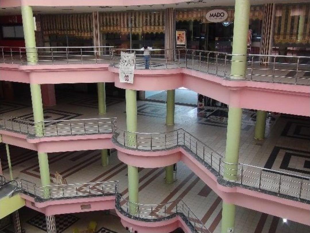 Galeria&rsquo;da Esnaf Kalmadı