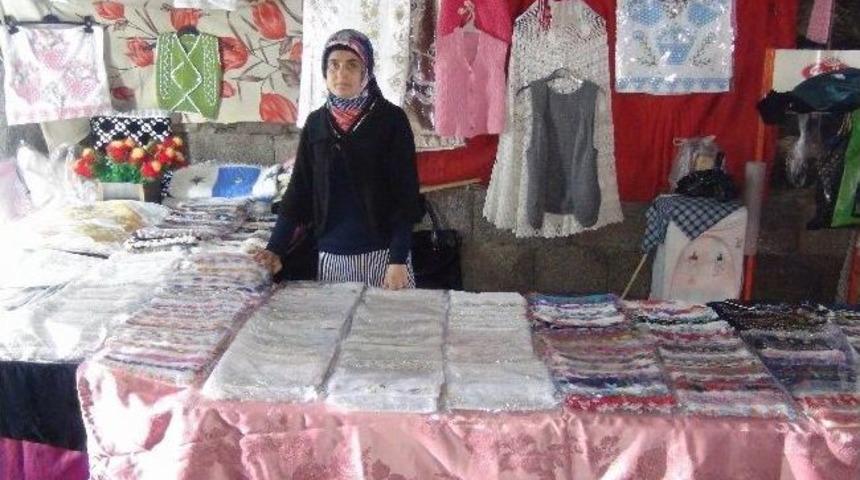 Mikro Kredi &Ccedil;arşısı Kadınların Vazge&ccedil;ilmezi Oldu