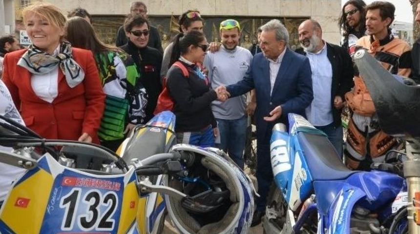 İzmir B&uuml;y&uuml;kşehir Belediye Başkanı Aziz Kocaoğlu: