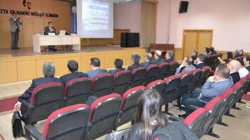 Hukukta G&uuml;ncel Gelişmeler Sempozyumu D&uuml;zenlendi