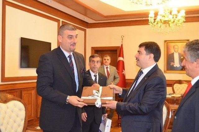 B&uuml;y&uuml;kel&ccedil;ilerden Vali Şahin&rsquo;e Ziyaret 2