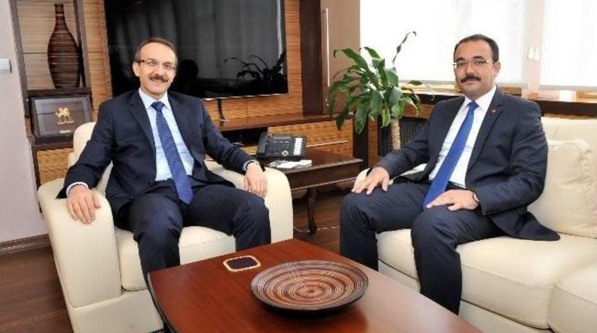 Başkan Cahan İlk Resmi Ziyareti Valiye Yaptı