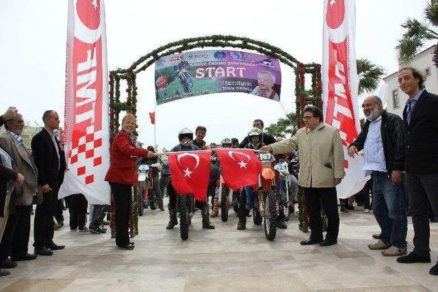 Enduro Yarışları Urla’da Start Aldı