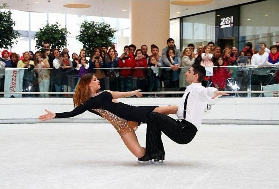 Piazza Avm 1 Yaşında