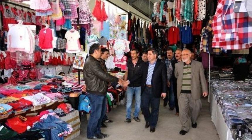 Başkan &Ouml;zdemir&rsquo;den Pazar Gezisi