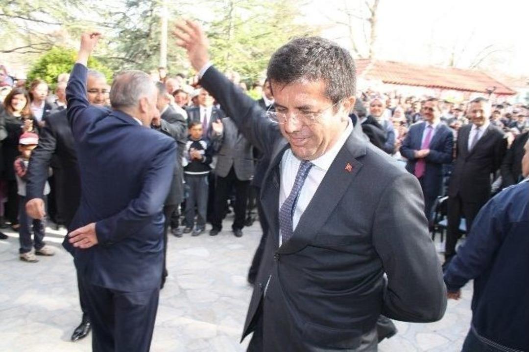 Ekonomi Bakanı Zeybekci&rsquo;den Cari A&ccedil;ık Değerlendirmesi