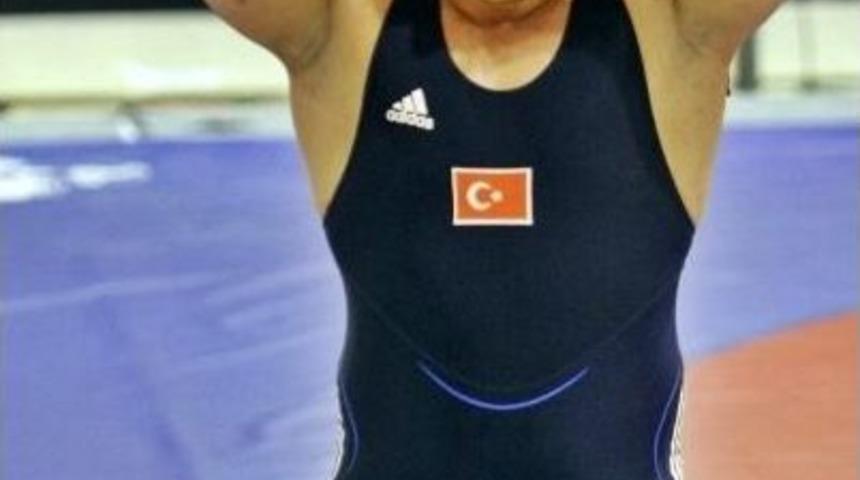 Rıza Kayaalp &Uuml;st &Uuml;ste 3. Kez Şampiyon Oldu