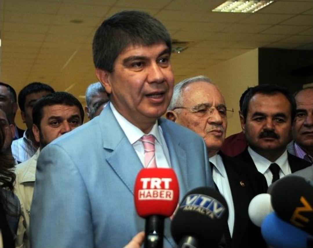 Ak Partili T&uuml;rel Mazbatasını Aldı