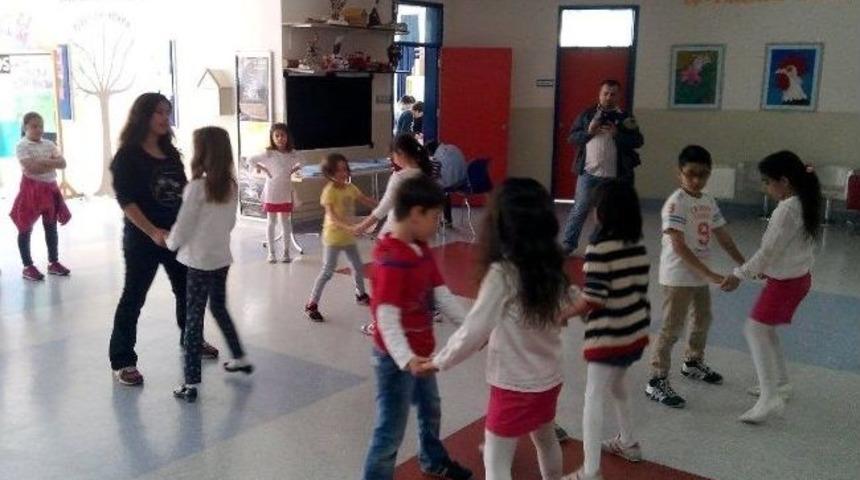 Hafta Sonu Kursiyerleri Sertifikalarını Aldılar