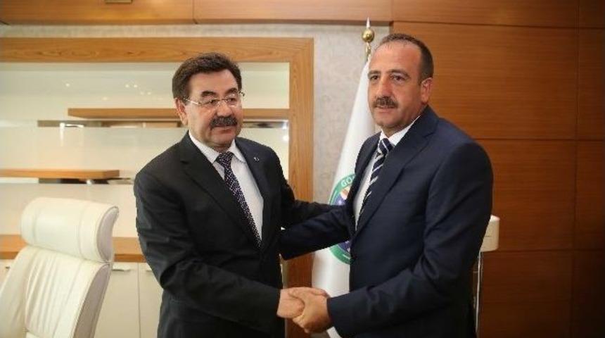 G&ouml;lbaşı Belediyesinde Devir Teslim T&ouml;reni