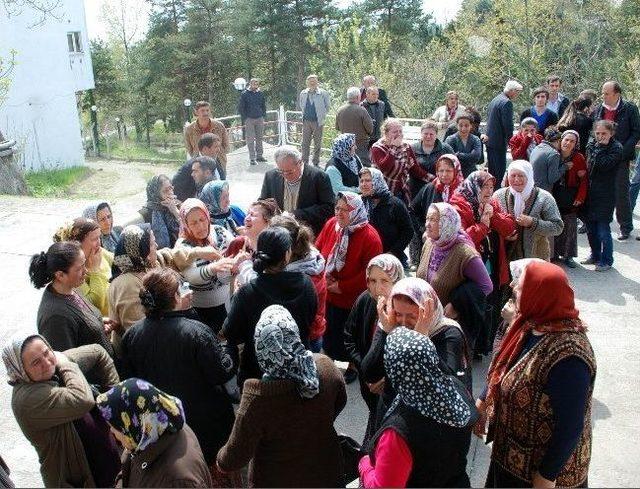 Tarım Aracı Uçurumdan Yuvarlandı: 1 Ölü, 2 Yaralı