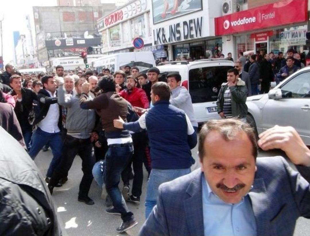 Van'da Olaylar &Ccedil;ıktı