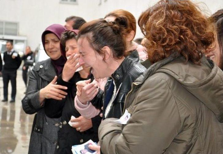 Şehit Eşinden Yürek Yakan Veda: “ünal Beni Bırakıp Nereye Gidiyorsun” G1