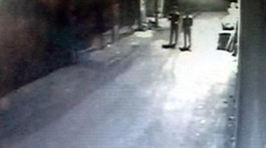 &Ccedil;aldıkları Eşyaları Geri Getiren Hırsızlardan Biri Yakalandı