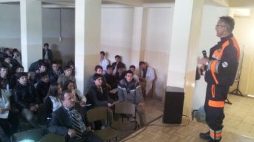 AFAD afet eğitimi semineri verdi