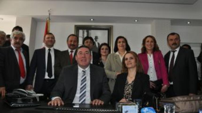 Alaplı Belediyesi koltuğuna Nuri tekin oturdu