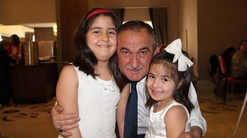 Bolu Belediye Başkanı Yılmaz, &Ouml;ğrenci Aileleri İle Bir Araya Geldi